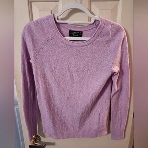 Banana Republic Women's Lavender Crew Neck Cashmere Sweater